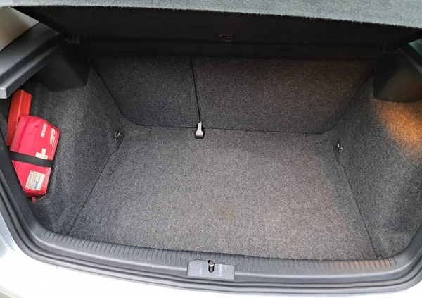 Volkswagen Golf cena 19000 przebieg: 200877, rok produkcji 2007 z Świebodzin małe 172